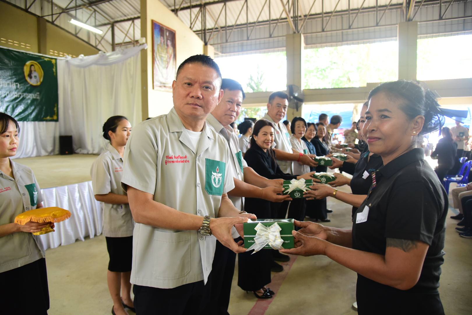จังหวัดลำปาง จัดกิจกรรมหน่วยแพทย์เคลื่อนที่ พอ.สว. ตรวจรักษาโรคฟรีแก่ประชาชน ในพื้นที่ อ.ห้างฉัตร จ.ลำปาง