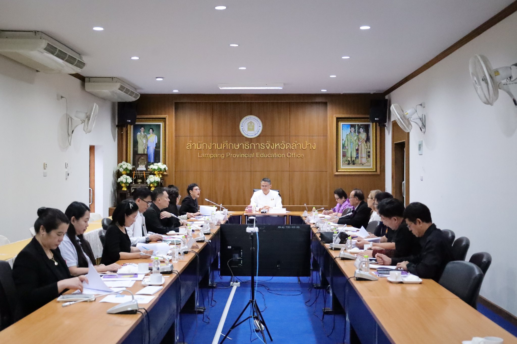 จ.ลำปาง ประชุมคณะกรรมการคัดเลือกครูผู้สมควรได้รับพระราชทานสมเด็จเจ้าฟ้ามหาจักรี ครั้งที่ 7 พ.ศ. 2570 จังหวัดลำปาง ครั้งที่ 1/2569