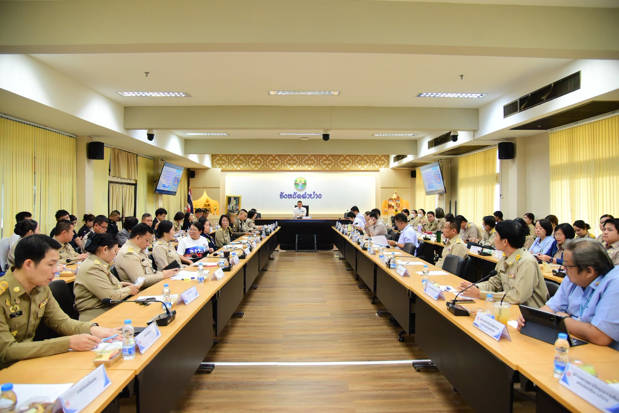 จังหวัดลำปาง ประชุมเตรียมความพร้อมโครงการแสงนำใจไทยทั้งชาติ เดิน วิ่ง ปั่น ป้องกันอัมพาต ครั้งที่ 12 เฉลิมพระเกียรติ จังหวัดลำปาง