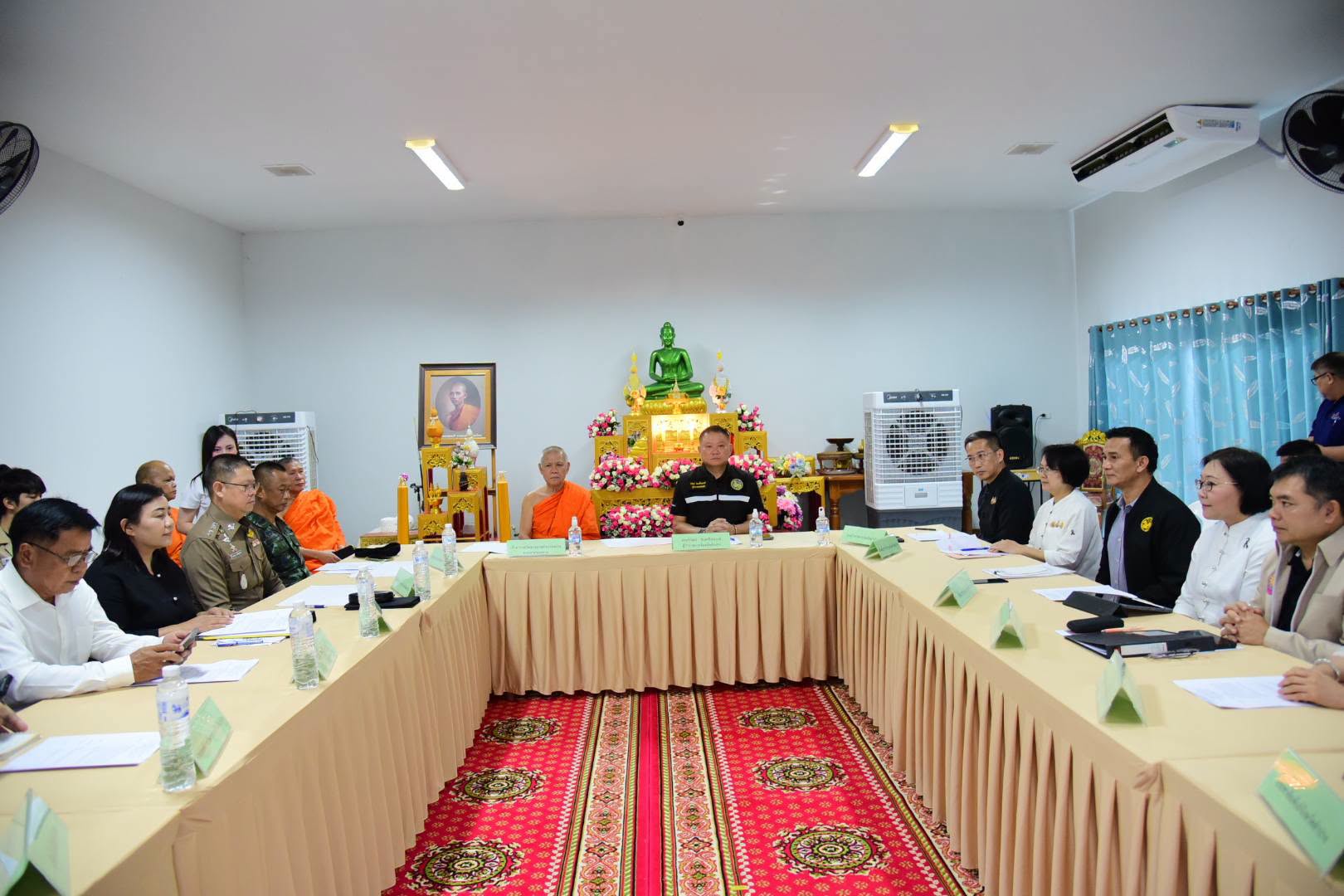 จังหวัดลำปาง ประชุมตรวจพื้นที่วัดพระธาตุลำปางหลวง เตรียมพร้อมรับเสด็จ &lsquo;พลเอก พระวรวงศ์เธอ พระองค์เจ้าเฉลิมศึกยุคล&rsquo; ในการเสด็จบำเพ็ญพระกุศลถวายผ้าพระกฐิน